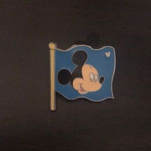 Disney enamel pin Mickey Mouse flag